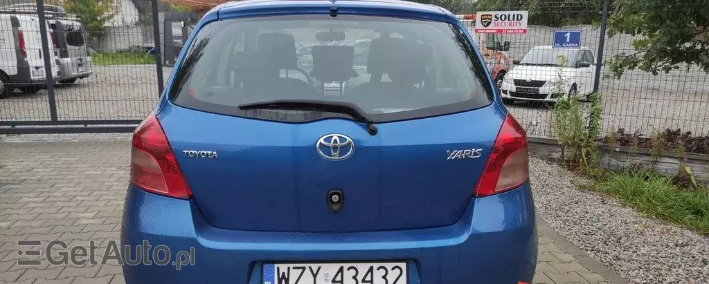 TOYOTA Yaris 