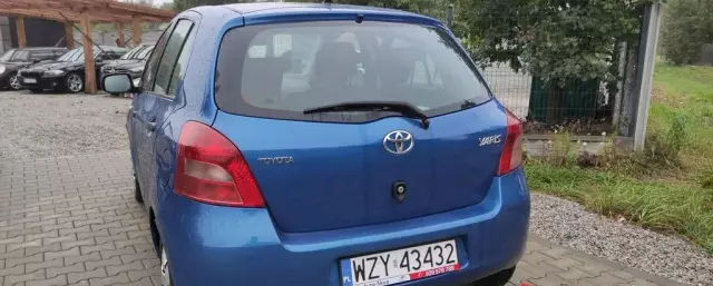 TOYOTA Yaris 