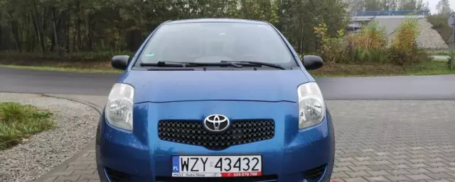 TOYOTA Yaris 