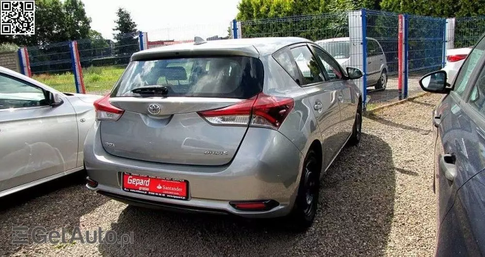 TOYOTA Auris 