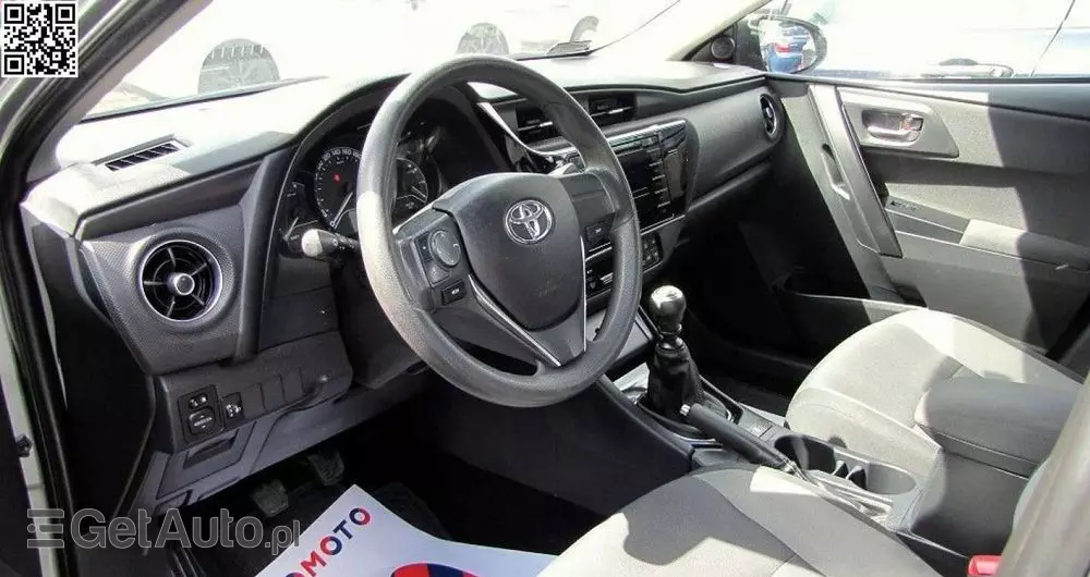 TOYOTA Auris 