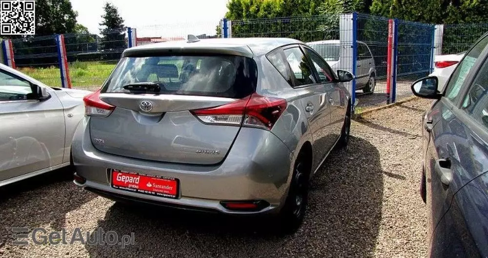 TOYOTA Auris 