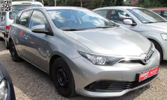 TOYOTA Auris 
