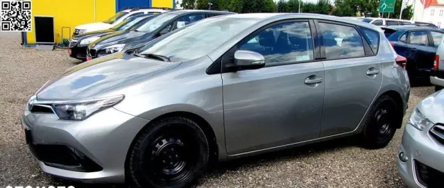 TOYOTA Auris 