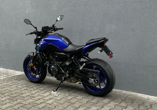 YAMAHA MT 