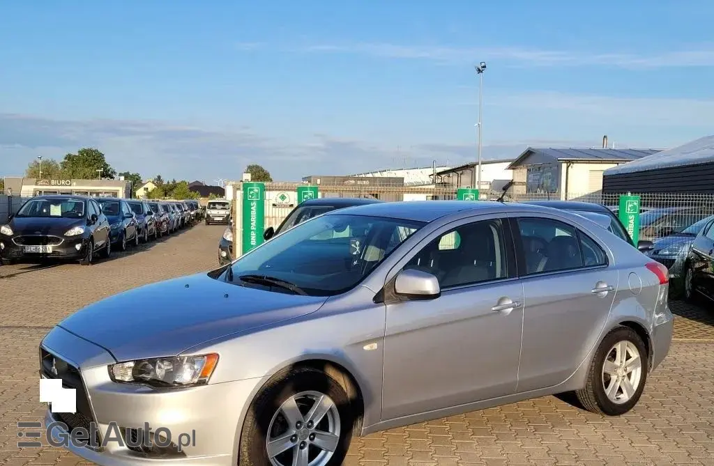 MITSUBISHI Lancer 