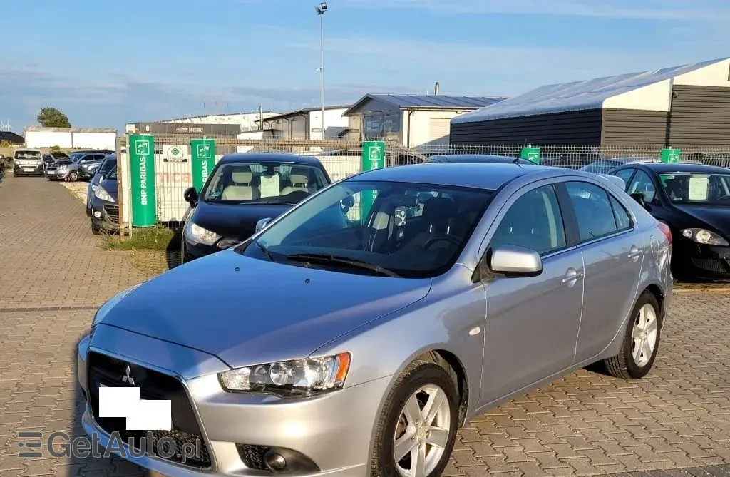 MITSUBISHI Lancer 