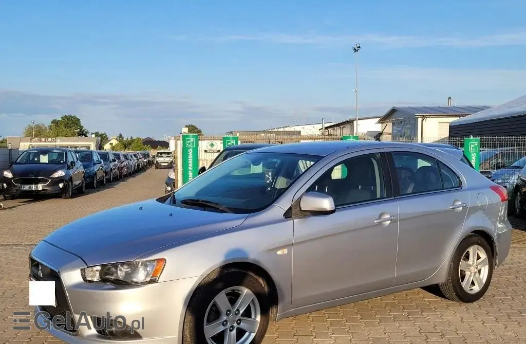 MITSUBISHI Lancer 