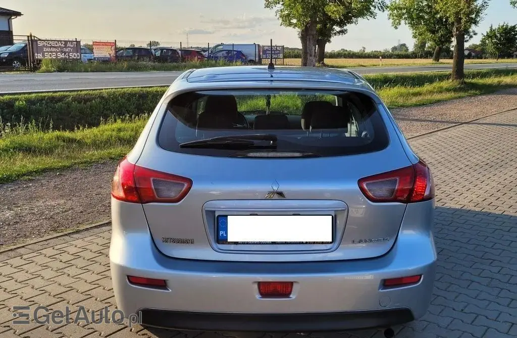 MITSUBISHI Lancer 