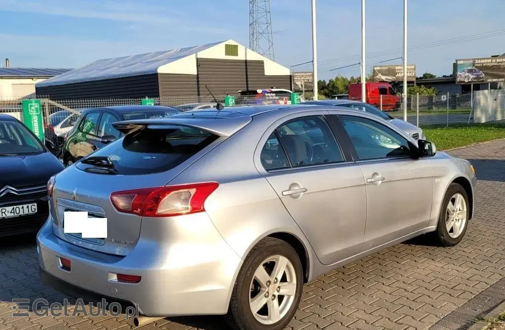 MITSUBISHI Lancer 