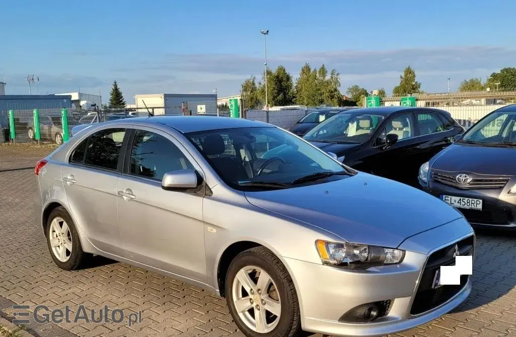 MITSUBISHI Lancer 