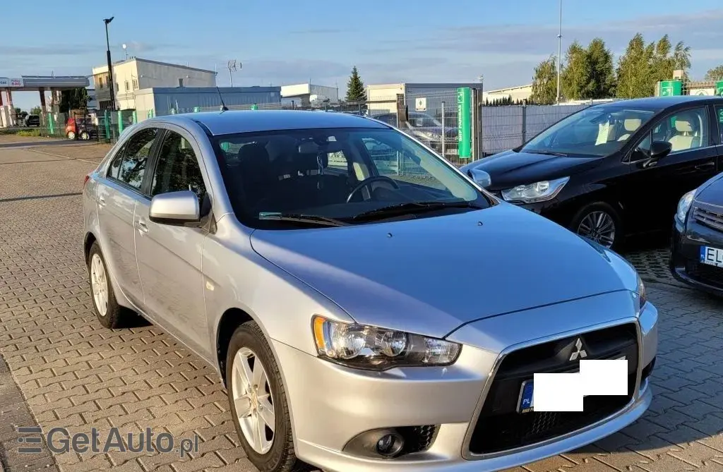 MITSUBISHI Lancer 