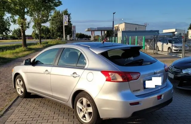 MITSUBISHI Lancer 