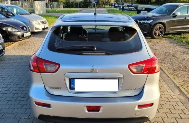 MITSUBISHI Lancer 