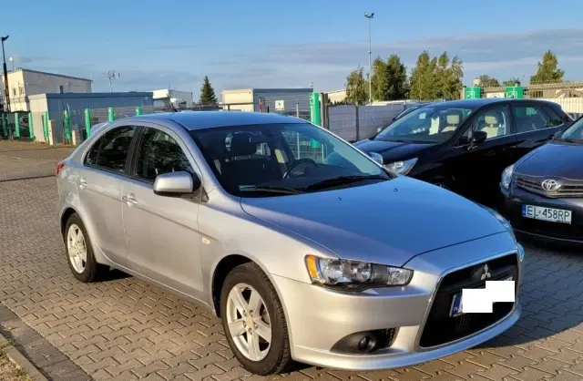MITSUBISHI Lancer 