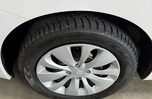 SUZUKI Baleno 