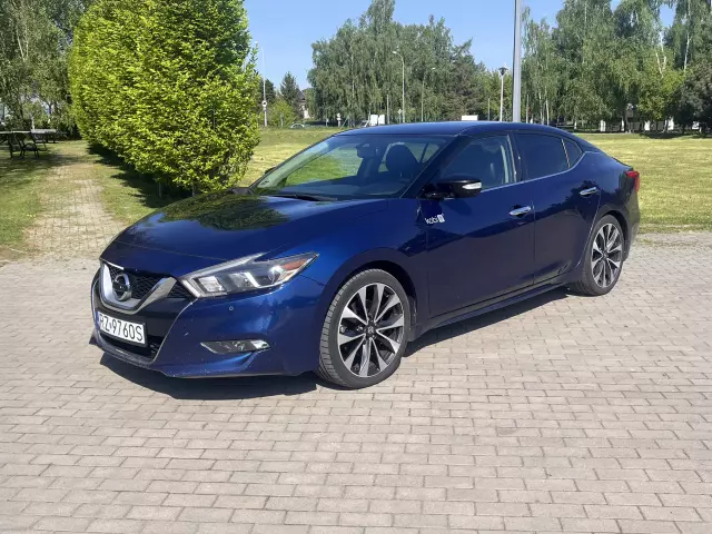 NISSAN Maxima 