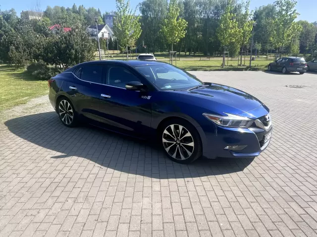 NISSAN Maxima 