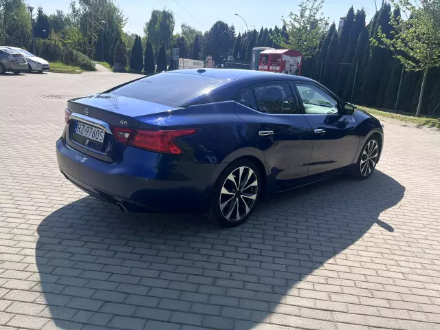 NISSAN Maxima 