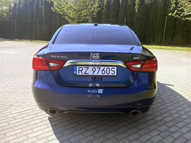 NISSAN Maxima 