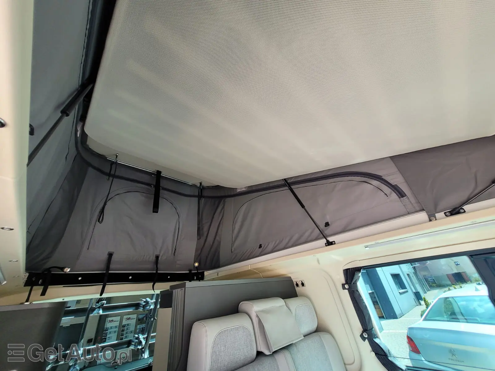 VOLKSWAGEN Transporter 6.1