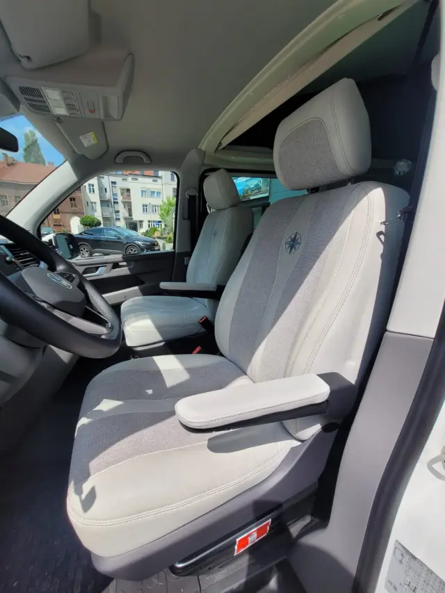 VOLKSWAGEN Transporter 6.1