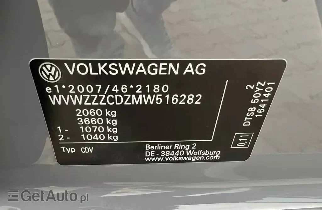 VOLKSWAGEN Golf 