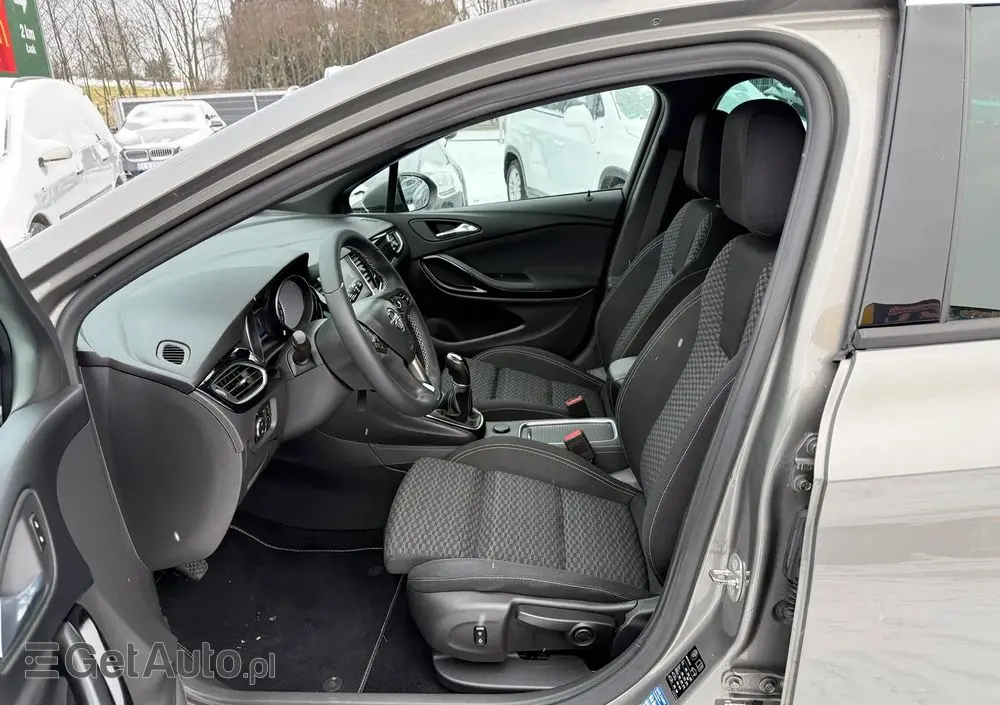 OPEL Astra 1.4 Turbo Innovation