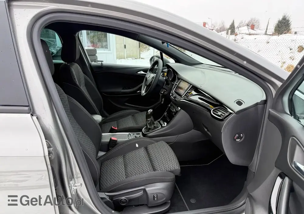 OPEL Astra 1.4 Turbo Innovation