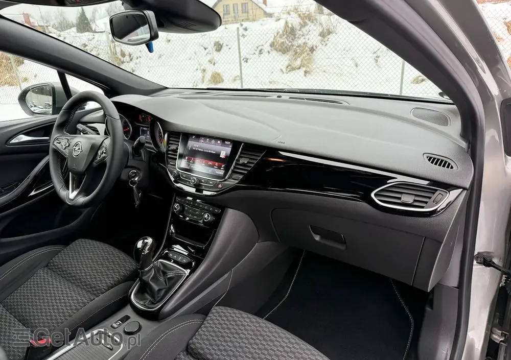 OPEL Astra 1.4 Turbo Innovation