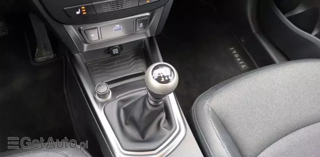 SSANYONG TIVOLI Ssanyong 