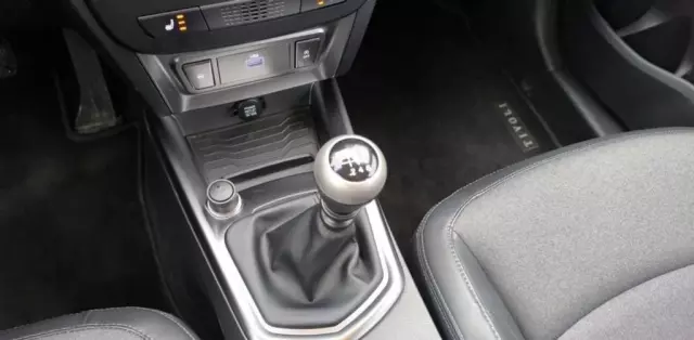 SSANYONG TIVOLI Ssanyong 