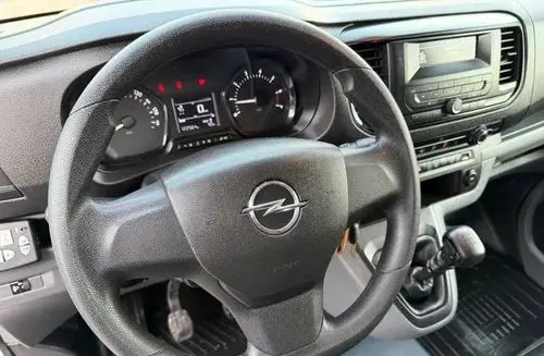 OPEL Vivaro 