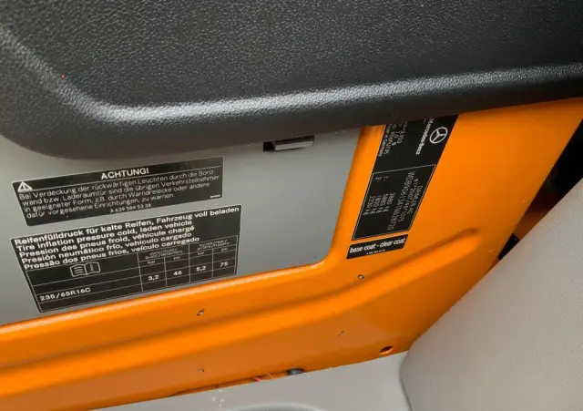 MERCEDES-BENZ SPRINTER 319 