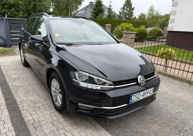VOLKSWAGEN Golf Variant 1.6 TDI BMT Highline