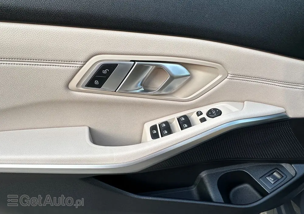 BMW Seria 3 318i M Sport