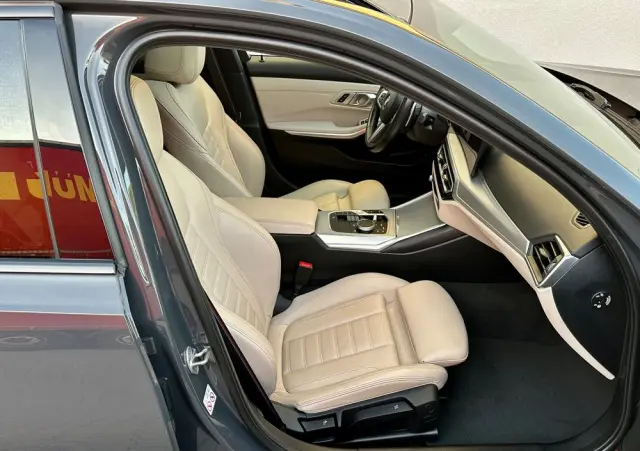 BMW Seria 3 318i M Sport