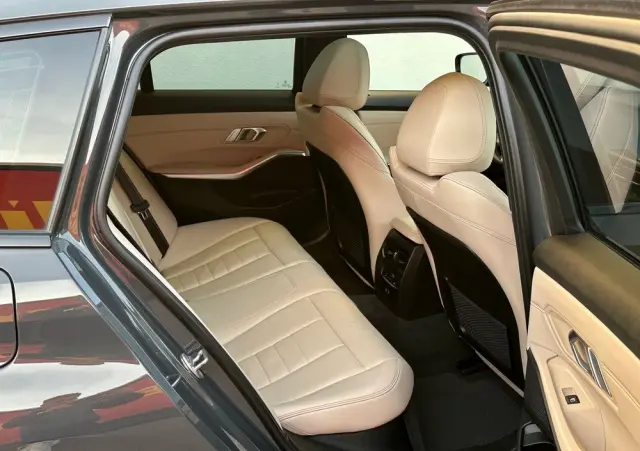 BMW Seria 3 318i M Sport