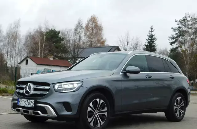 MERCEDES-BENZ GLC 