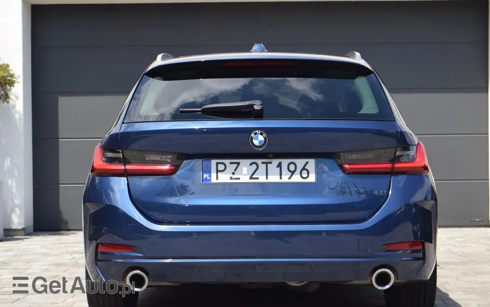 BMW Seria 3 320d xDrive Luxury Line sport