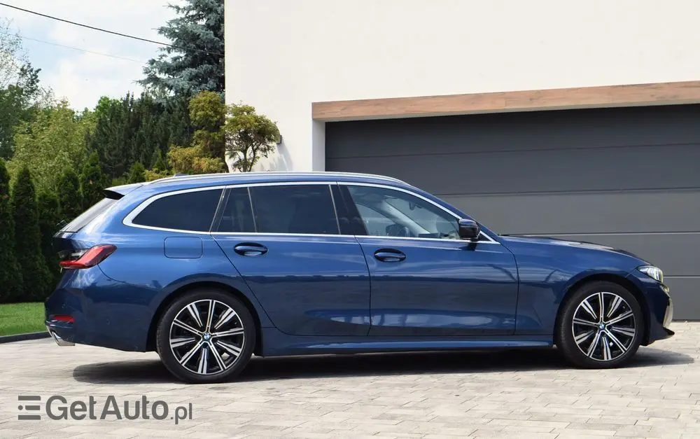 BMW Seria 3 320d xDrive Luxury Line sport