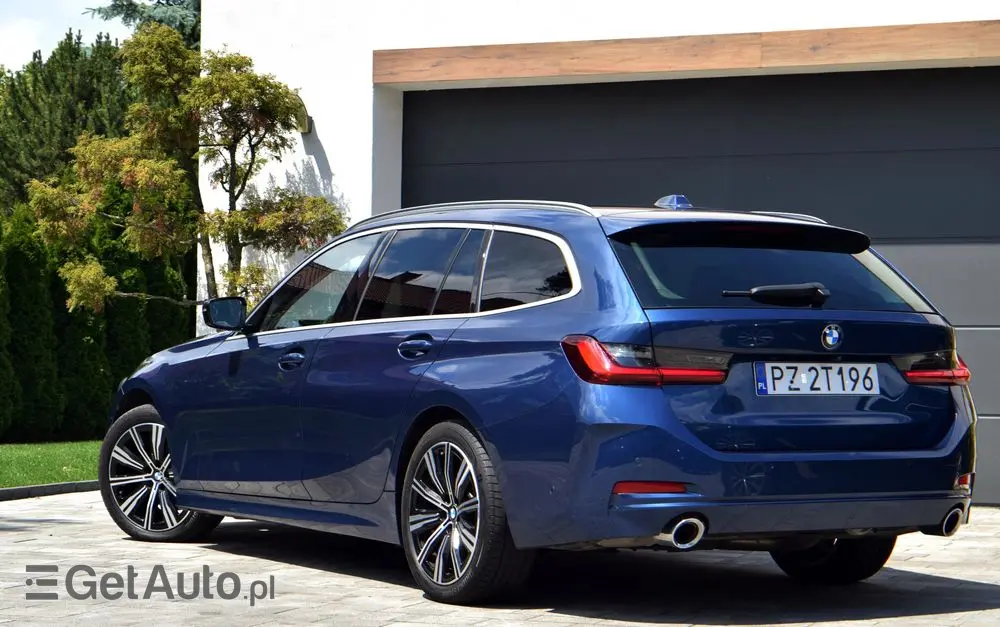 BMW Seria 3 320d xDrive Luxury Line sport
