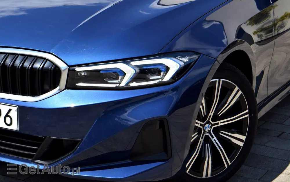 BMW Seria 3 320d xDrive Luxury Line sport