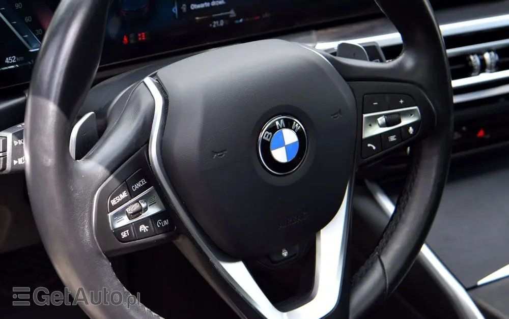 BMW Seria 3 320d xDrive Luxury Line sport