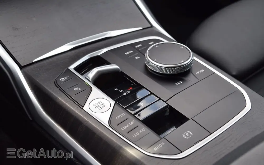 BMW Seria 3 320d xDrive Luxury Line sport