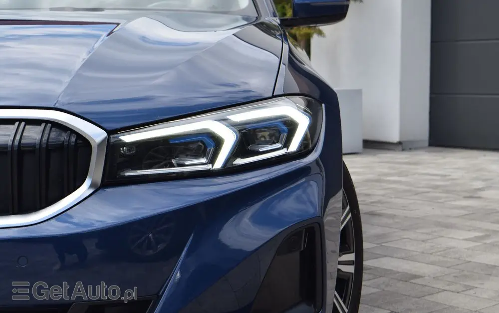 BMW Seria 3 320d xDrive Luxury Line sport