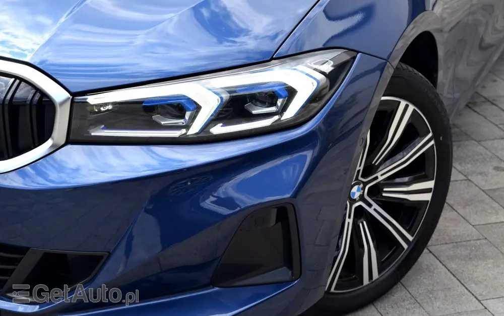 BMW Seria 3 320d xDrive Luxury Line sport