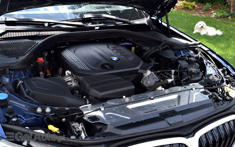 BMW Seria 3 320d xDrive Luxury Line sport