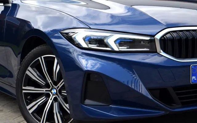 BMW Seria 3 320d xDrive Luxury Line sport