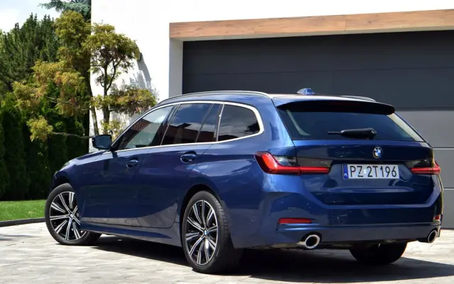 BMW Seria 3 320d xDrive Luxury Line sport